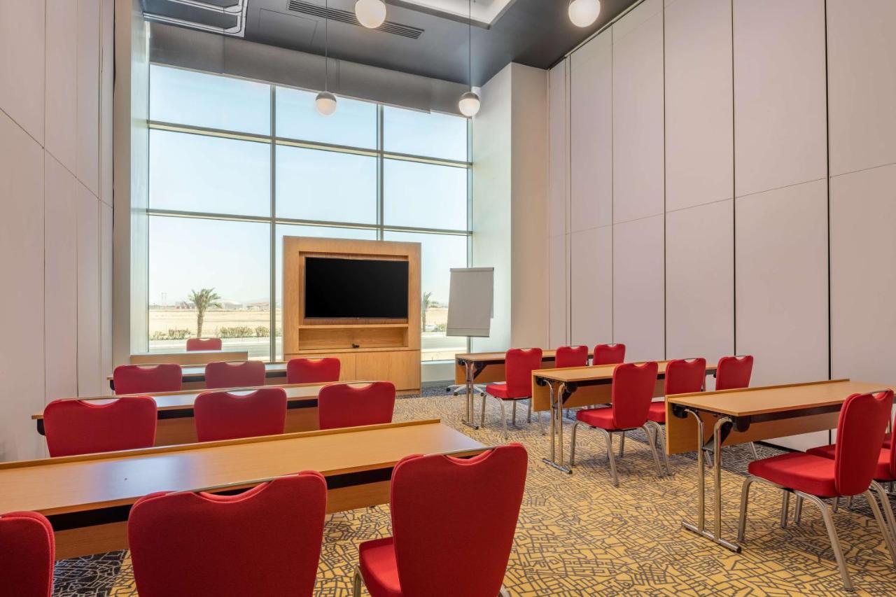 Park Inn By Radisson Jeddah Madinah Road Екстер'єр фото