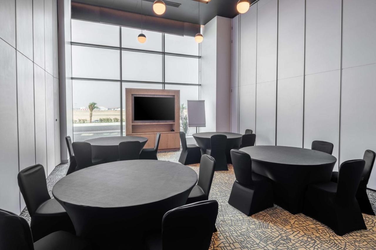 Park Inn By Radisson Jeddah Madinah Road Екстер'єр фото